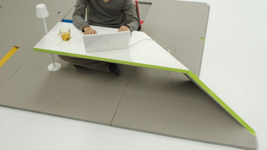 もう一歩も立たなくていい。人をダメにするローテーブル「Sobro Coffee Table」 Funny Furniture